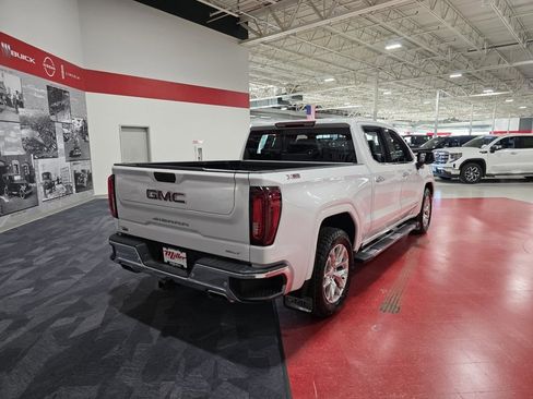 Used 2022 GMC Sierra 1500 SLT w/ SLT Premium Plus Package image 3