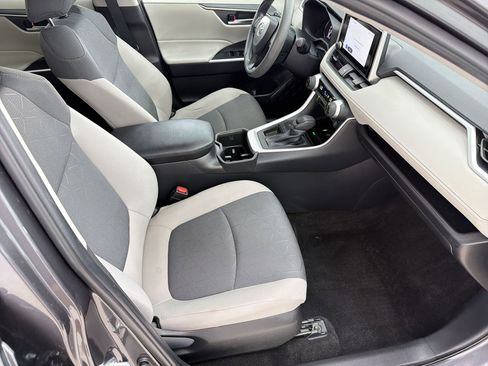 Used 2024 Toyota RAV4 XLE image 29