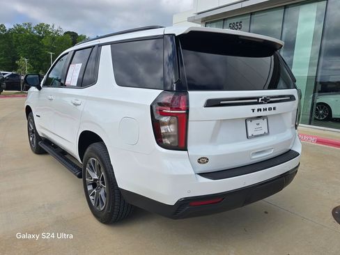 Used 2024 Chevrolet Tahoe Z71 w/ Luxury Package AWD/4WD image 3