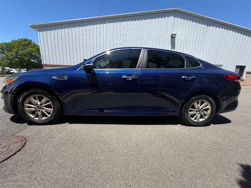 Used 2018 Kia Optima LX FWD image 4