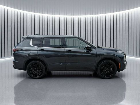 New 2026 Mitsubishi Outlander LE FWD image 3