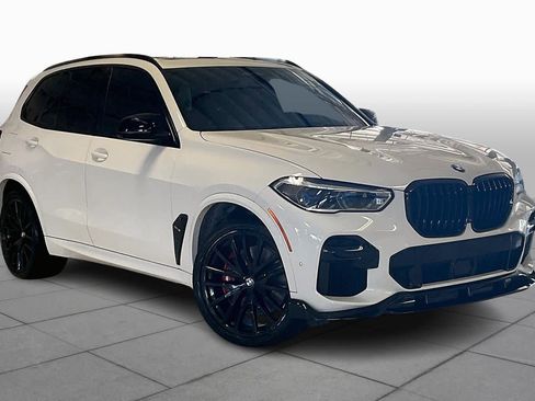 Used 2022 BMW X5 M50i w/ Executive Package image 3