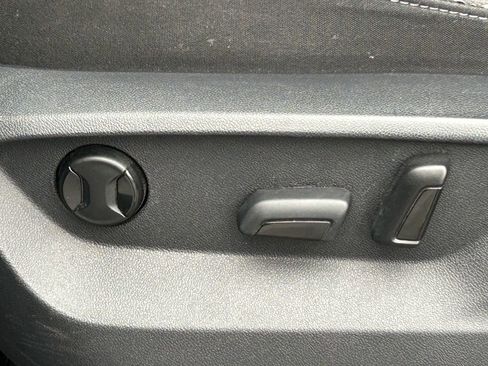 Used 2019 Volkswagen Atlas SE w/ Towing Package image 27