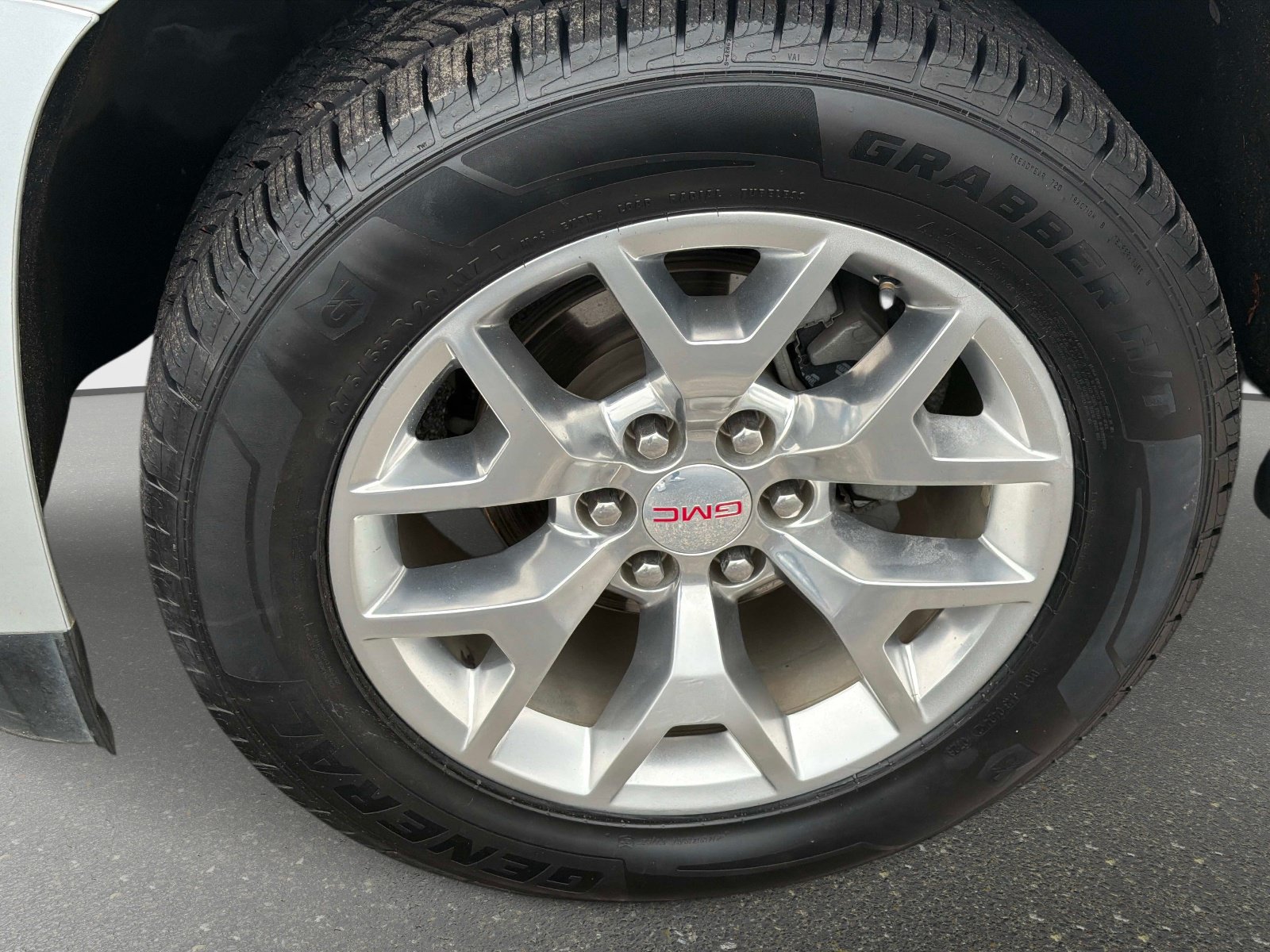 Used 2018 GMC Yukon SLT w/ Open Road Package RWD image 31
