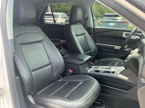 Certified 2023 Ford Explorer XLT w/ Equipment Group 202A RWD image 30