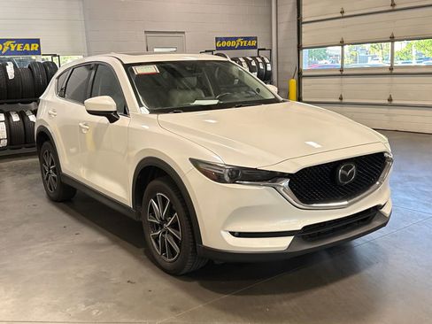 Used 2017 MAZDA CX-5 Grand Touring w/ Premium Package AWD/4WD image 3