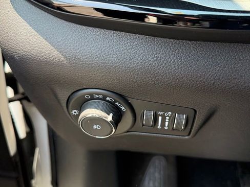 Used 2024 Jeep Compass Trailhawk AWD/4WD image 13