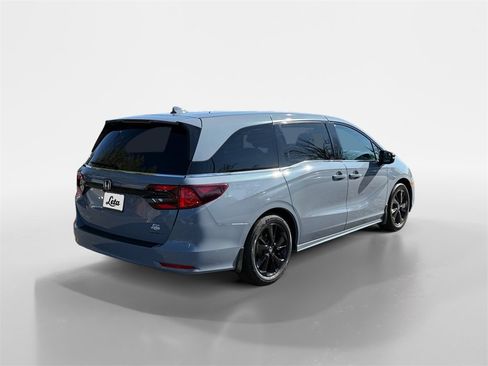 Certified 2024 Honda Odyssey Sport image 4