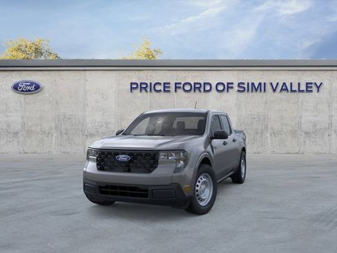 Used 2025 Ford Maverick XL w/ Equipment Group 102A AWD/4WD image 2