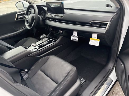 New 2026 Mitsubishi Outlander ES image 27