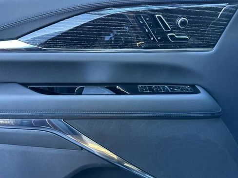 New 2025 Cadillac Escalade IQ Sport 1 w/ LPO, ONYX Package image 11