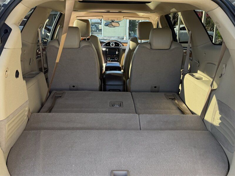 Used 2010 Buick Enclave CXL FWD image 21