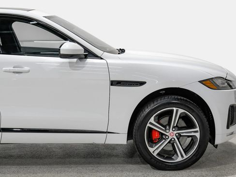 Used 2017 Jaguar F-PACE S image 17