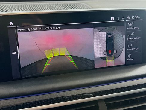 Used 2020 BMW 750i xDrive w/ Executive Package image 23