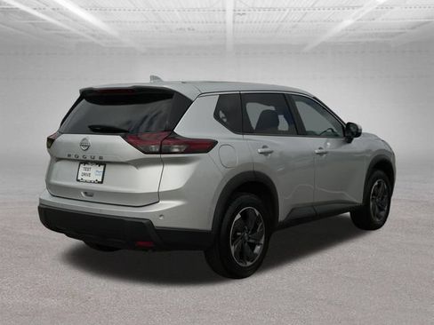 Used 2025 Nissan Rogue SV FWD image 9
