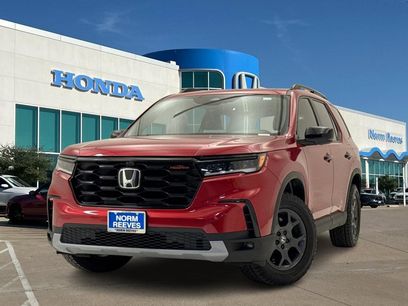 Certified 2025 Honda Pilot TrailSport