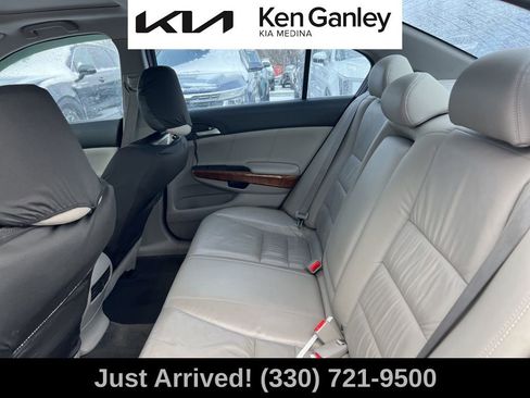 Used 2011 Honda Accord EX-L image 10