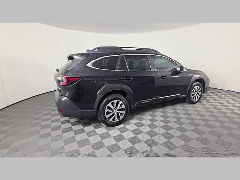 Used 2024 Subaru Outback Premium AWD/4WD image 40