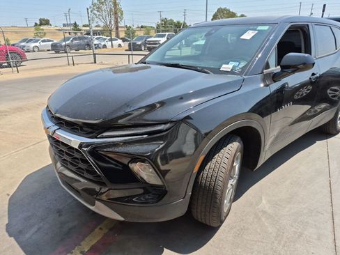 Used 2026 Chevrolet Blazer LT FWD image 1