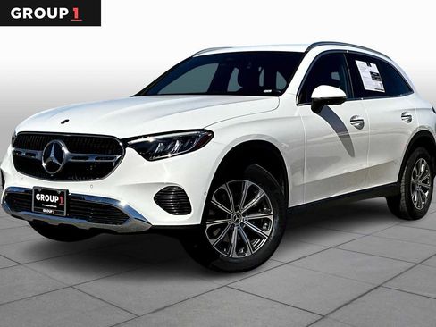 Used 2024 Mercedes-Benz GLC 300 4MATIC image 1