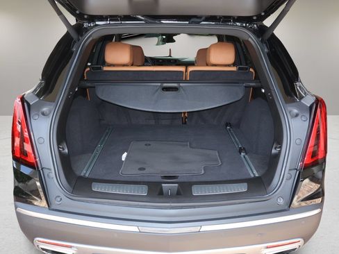 Certified 2025 Cadillac XT5 Premium Luxury FWD image 15