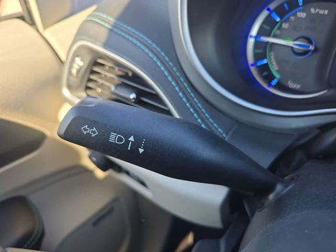 Used 2018 Chrysler Pacifica Limited w/ Advanced Safetytec Group image 25