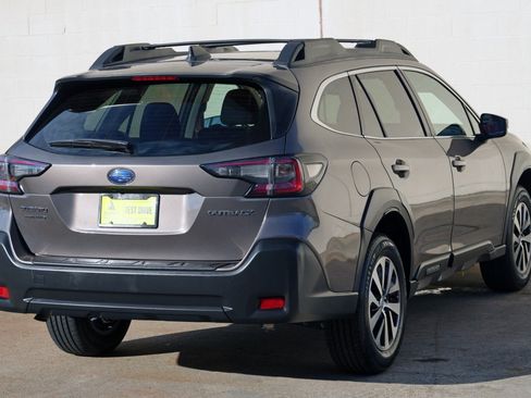 Used 2024 Subaru Outback Premium AWD/4WD image 50