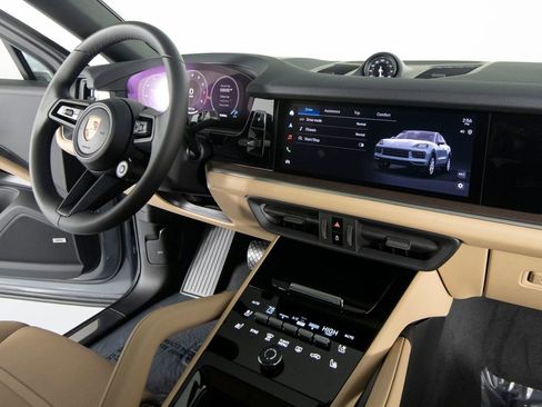 New 2026 Porsche Cayenne Coupe AWD/4WD image 29