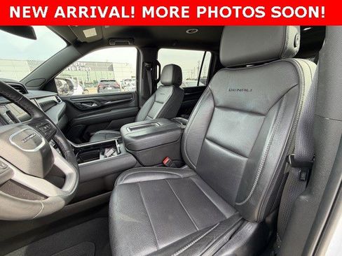 Used 2024 GMC Yukon XL Denali image 7
