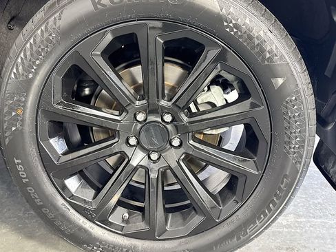 Used 2023 Toyota Highlander XLE image 31