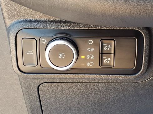 Used 2025 Ford Explorer ST-Line AWD/4WD image 17