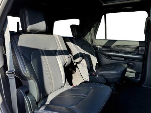 Used 2024 Ford Expedition Platinum image 49