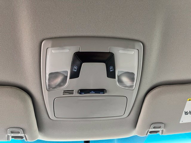 Used 2015 Toyota Sienna LE FWD image 34