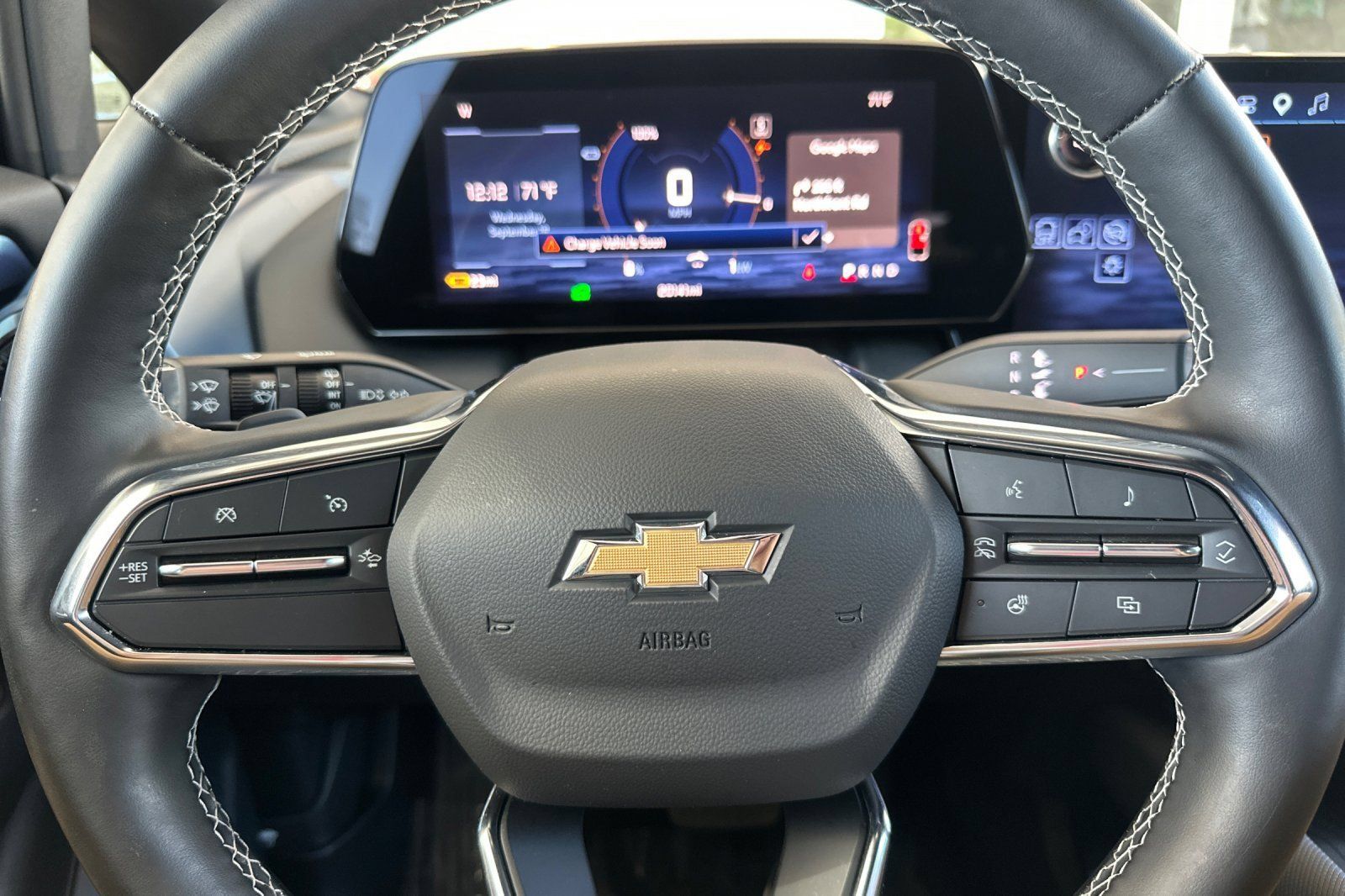 Used 2024 Chevrolet Equinox EV LT FWD image 34