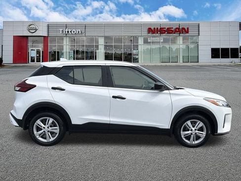 Certified 2024 Nissan Kicks S FWD image 8