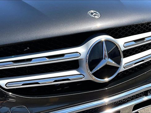 Used 2022 Mercedes-Benz GLC 300 image 28