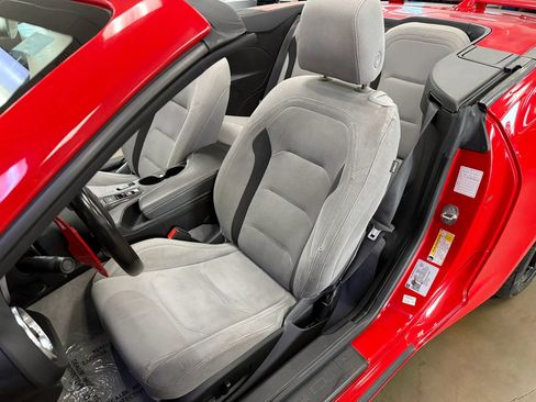 Used 2020 Chevrolet Camaro LT RWD image 9