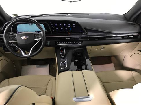 Used 2021 Cadillac Escalade Premium Luxury image 48