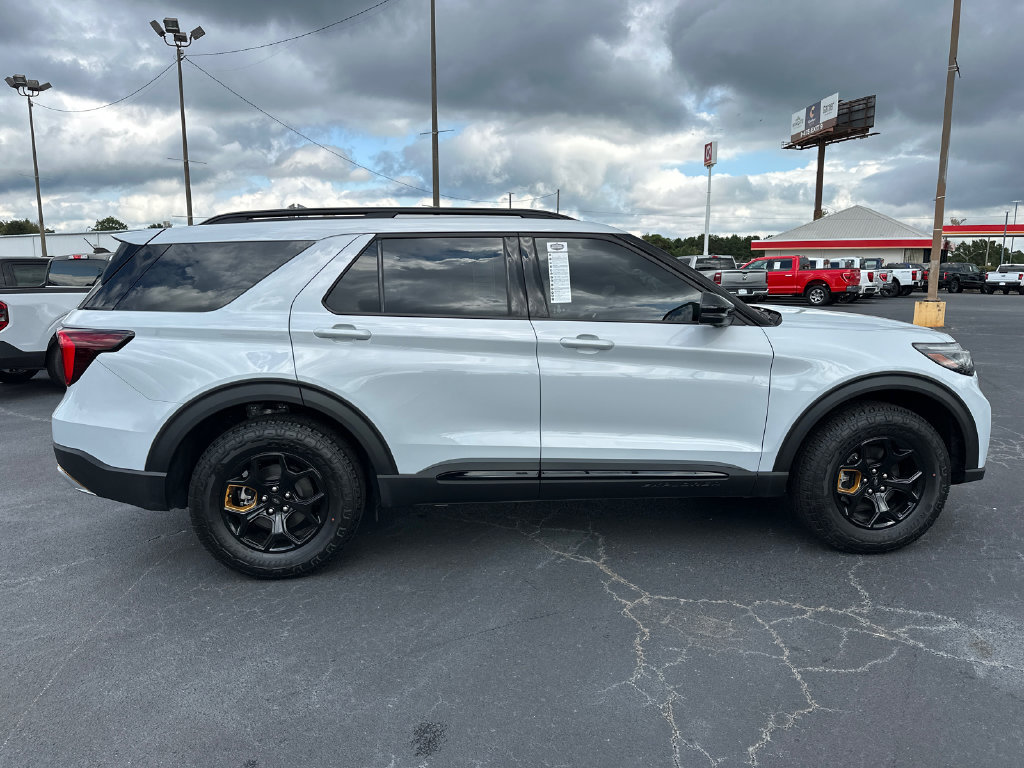 New 2026 Ford Explorer Tremor w/ Tremor Ultimate Package AWD/4WD image 8