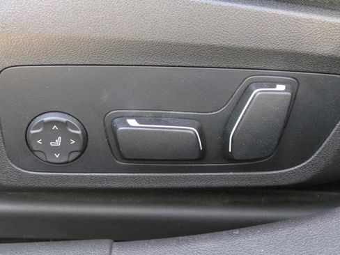 Used 2024 BMW 330i xDrive Sedan image 17