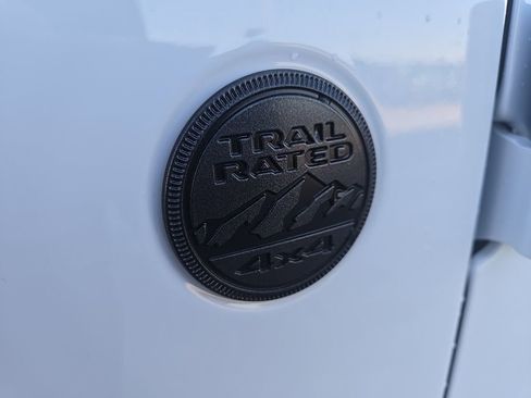New 2026 Jeep Wrangler Unlimited Sahara AWD/4WD image 15