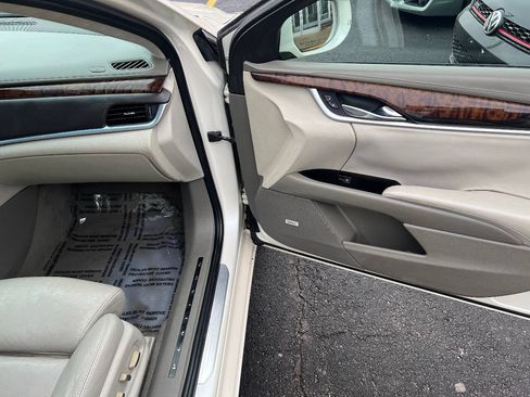 Used 2013 Cadillac XTS Platinum AWD/4WD image 30