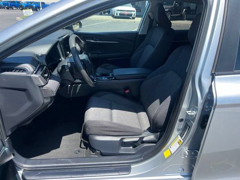 Used 2025 Toyota Camry LE FWD image 30