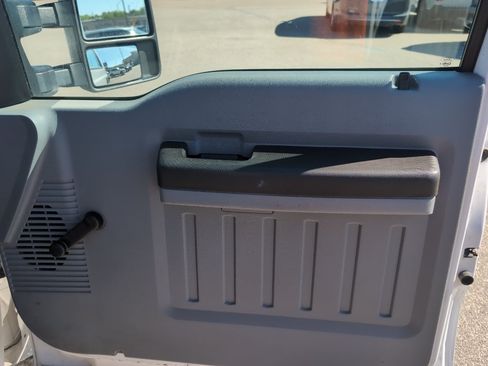 Used 2014 Ford F450 4x4 Crew Cab Super Duty image 16