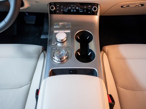 Used 2026 Genesis GV70 2.5T Advanced image 26