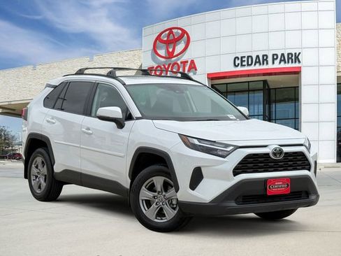Used 2025 Toyota RAV4 XLE w/ Convenience Package FWD image 1