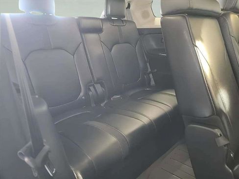 Used 2024 Honda Pilot Touring image 32