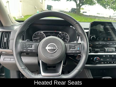 Used 2025 Nissan Pathfinder SL w/ SL Premium Package FWD image 16