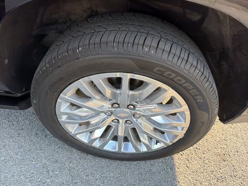 Used 2024 Chevrolet Tahoe High Country w/ Advanced Technology Package image 12