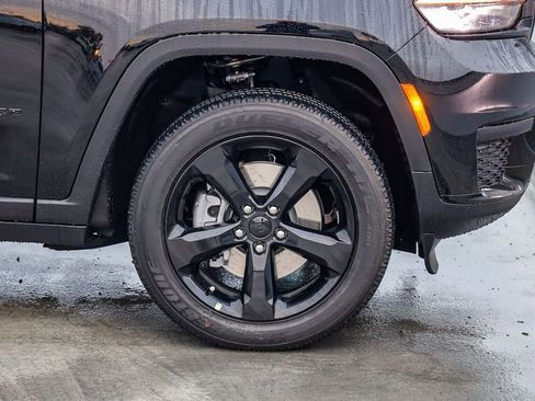 New 2025 Jeep Grand Cherokee L Altitude image 11